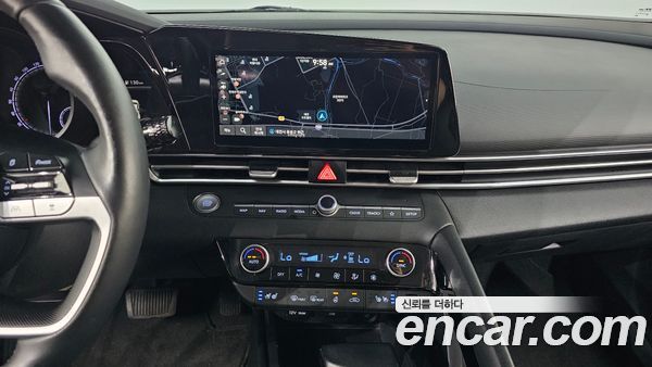 Hyundai Elantra 2023, фото 14