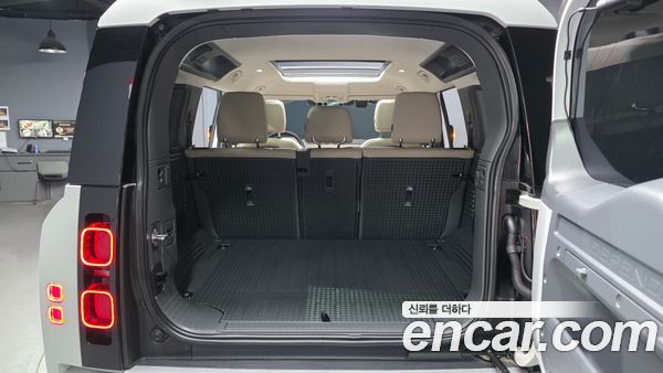 Land Rover Defender 2022, фото 25