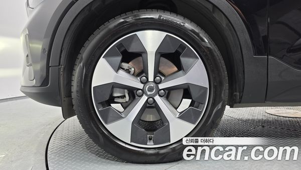 Volvo XC40 2023, фото 5