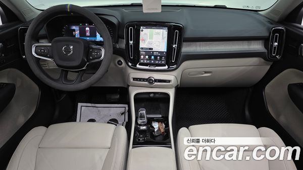 Volvo XC40 2023, фото 10