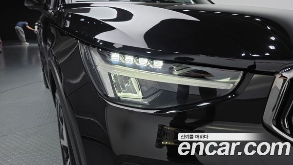 Volvo XC40 2023, фото 8