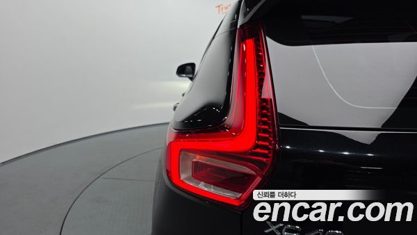Volvo XC40 2023, фото 9