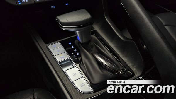 Hyundai Elantra 2025, фото 9