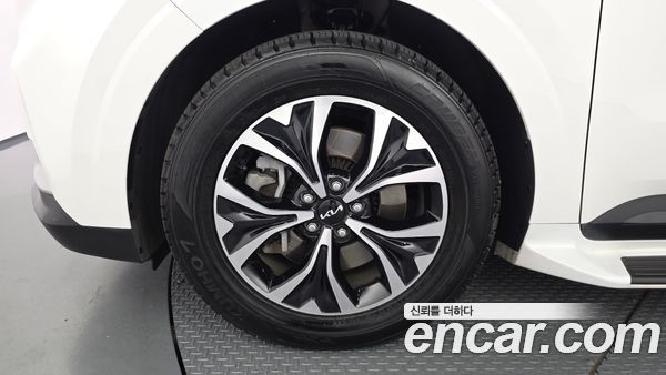 Kia Carnival 2023, фото 5