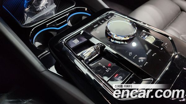 BMW 5 Series 2025, фото 12