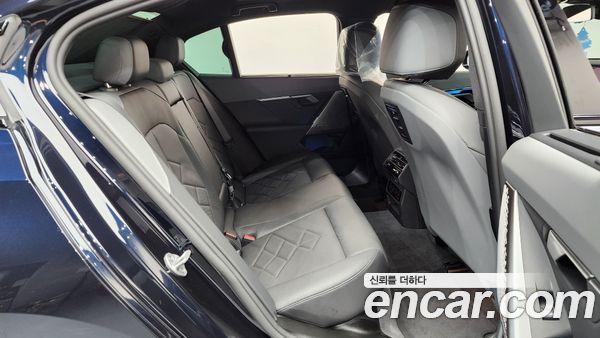 BMW 5 Series 2025, фото 17