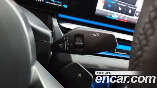 BMW 5 Series 2025, фото 22