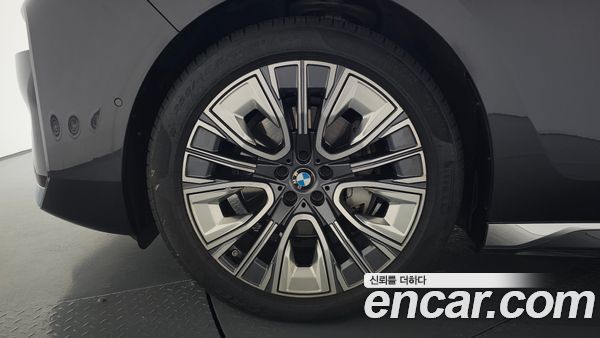 BMW 7 Series 2023, фото 4