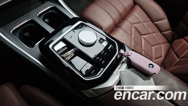 BMW 7 Series 2023, фото 11