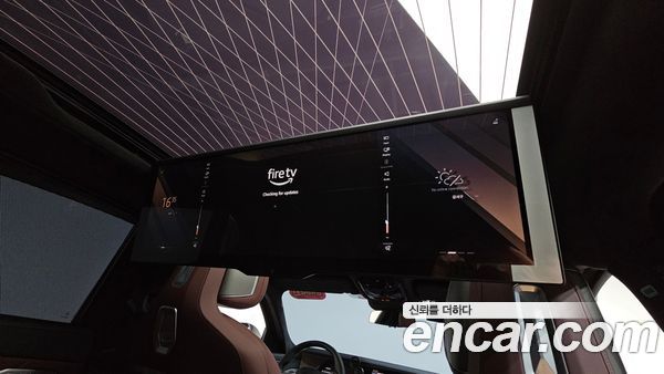 BMW 7 Series 2023, фото 23