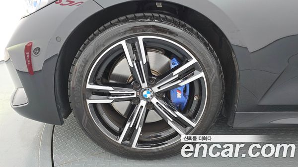 BMW 3 Series 2024, фото 5