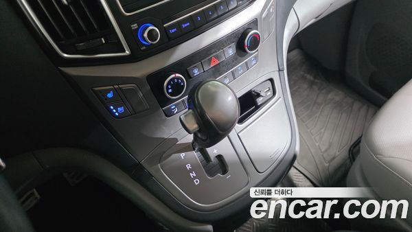 Hyundai Grand Starex 2021, фото 12