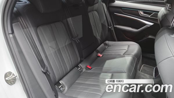 Audi A6 2020, фото 16