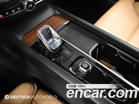Volvo V60 2023, фото 9