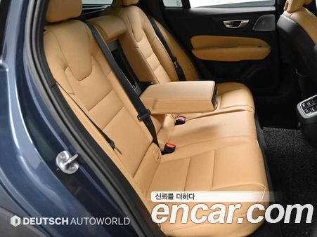 Volvo V60 2023, фото 12