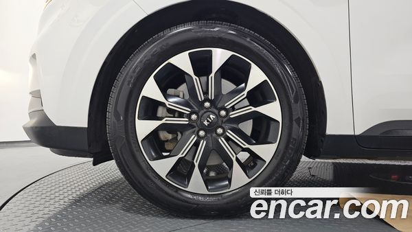 Kia Carnival 2021, фото 5