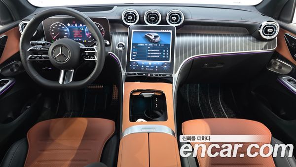 Mercedes-Benz GLC 2025, фото 10