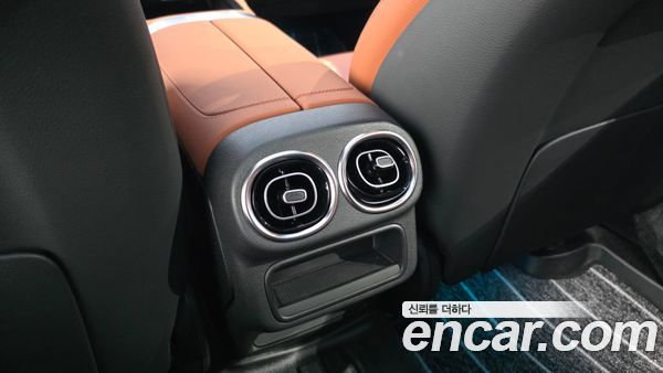 Mercedes-Benz GLC 2025, фото 31