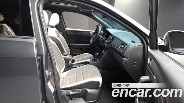 Volkswagen T-Roc 2021, фото 16