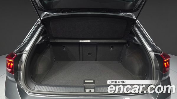 Volkswagen T-Roc 2021, фото 32