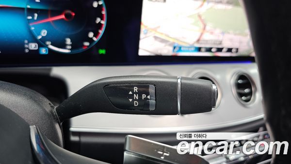 Mercedes-Benz E-Class 2021, фото 9