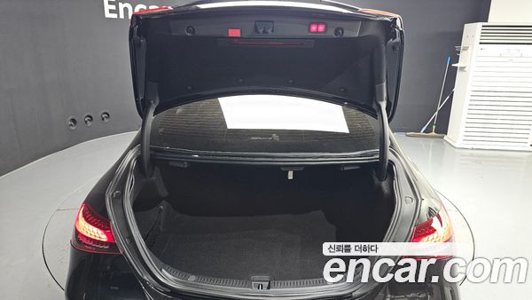 Mercedes-Benz E-Class 2021, фото 20