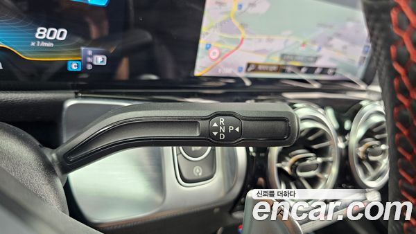 Mercedes-Benz GLB 2022, фото 12