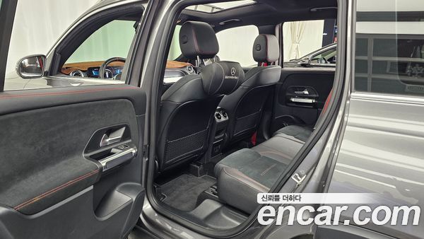 Mercedes-Benz GLB 2022, фото 16
