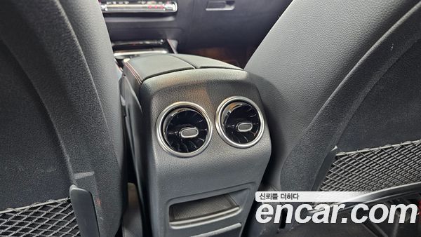 Mercedes-Benz GLB 2022, фото 31
