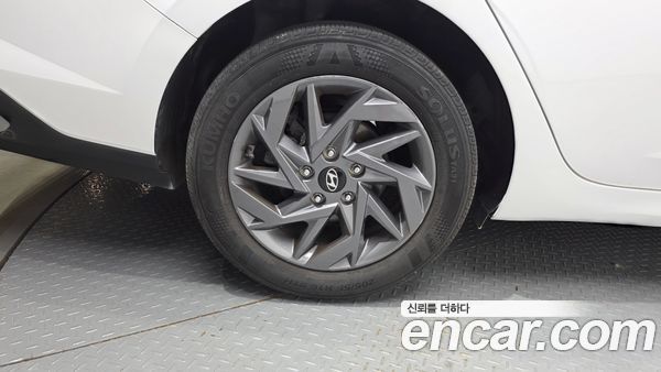 Hyundai Elantra 2024, фото 5