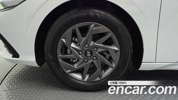 Hyundai Elantra 2024, фото 5