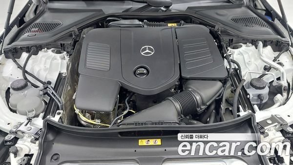 Mercedes-Benz E-Class 2024, фото 6