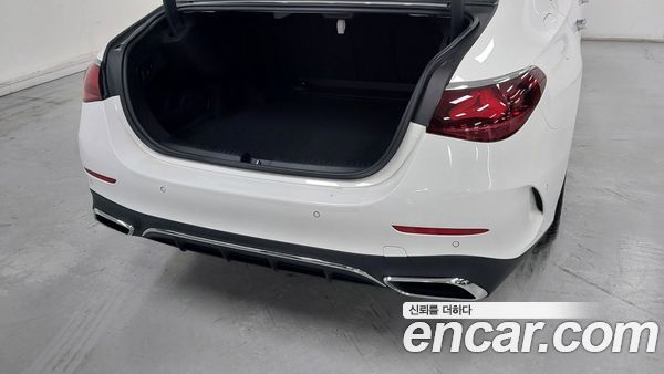 Mercedes-Benz E-Class 2024, фото 11