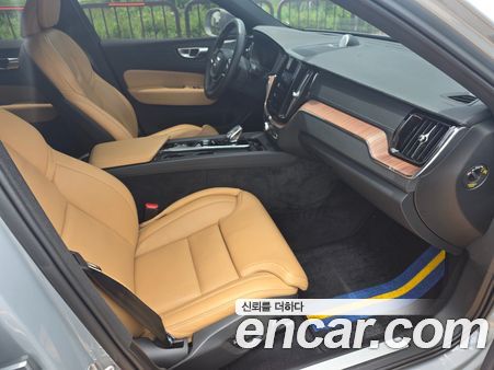 Volvo XC60 2024, фото 12