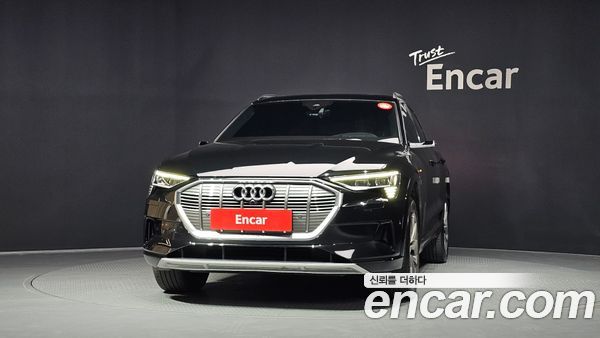 Audi e-tron 2022, фото 3