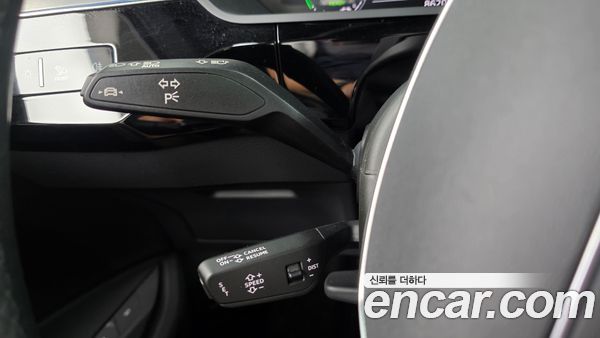 Audi e-tron 2022, фото 27