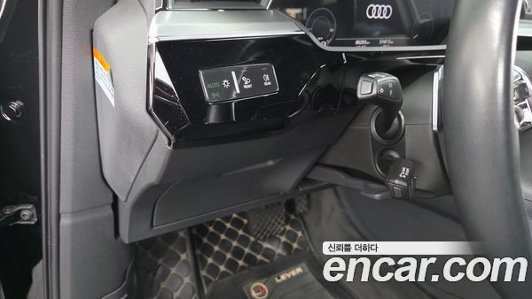 Audi e-tron 2022, фото 33