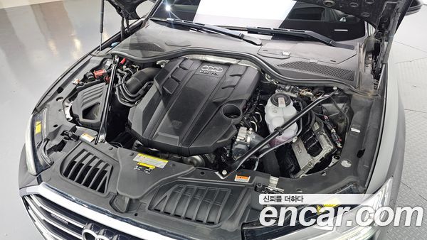 Audi A8 2021, фото 6