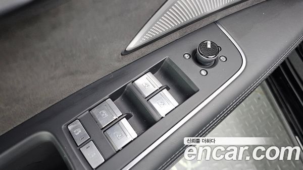 Audi A8 2021, фото 29