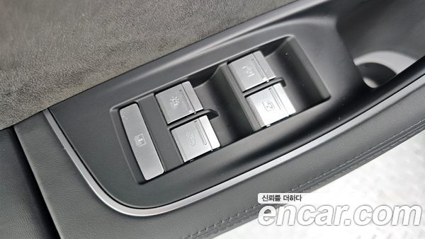 Audi A8 2021, фото 30