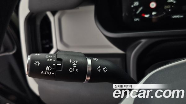 Land Rover Defender 2023, фото 28
