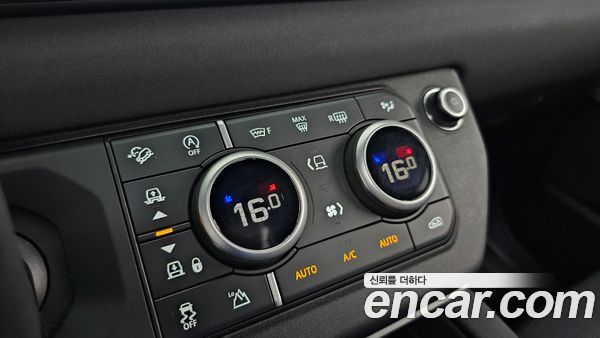 Land Rover Defender 2023, фото 31