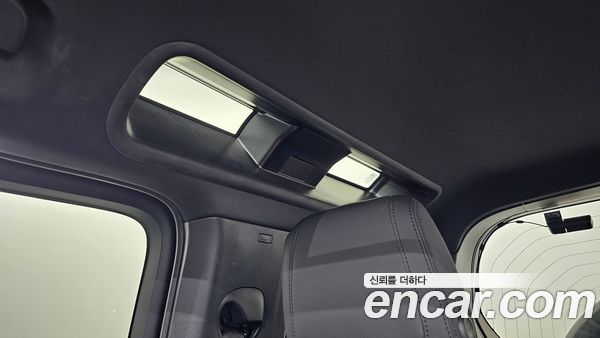 Land Rover Defender 2023, фото 37