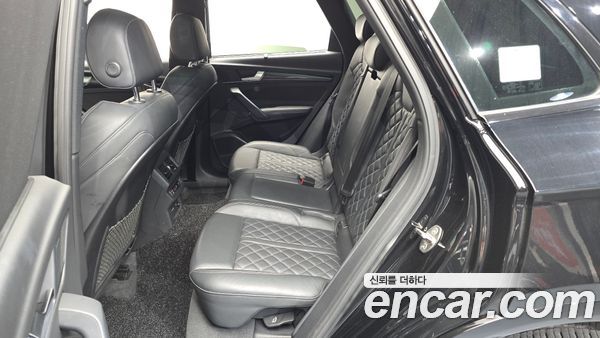 Audi SQ5 2022, фото 11