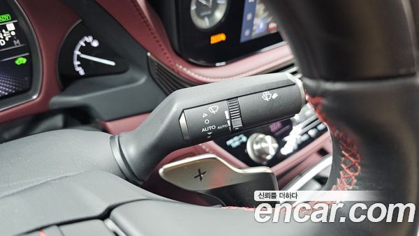Lexus LS 2023, фото 25