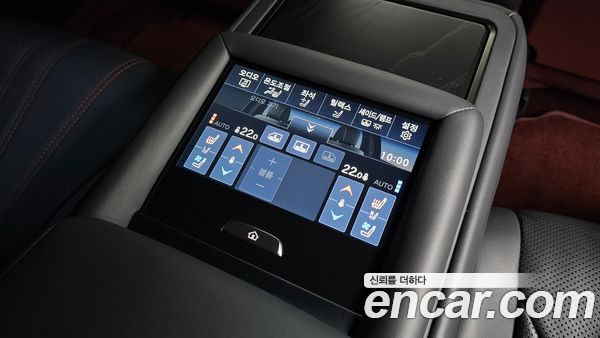 Lexus LS 2023, фото 30