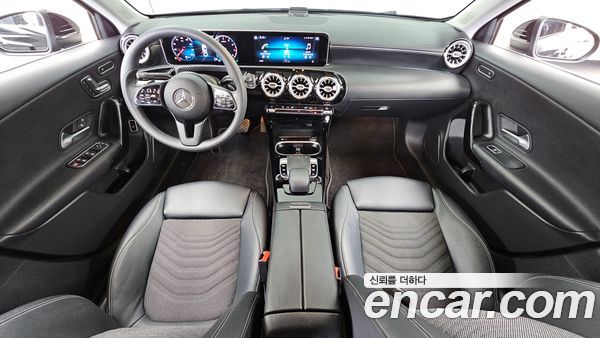 Mercedes-Benz A-Class 2020, фото 7