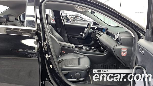 Mercedes-Benz A-Class 2020, фото 11