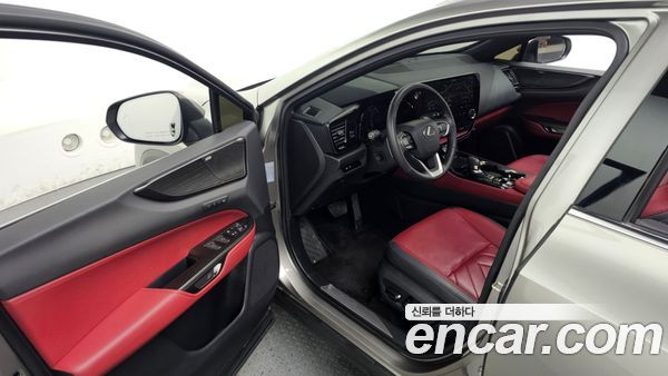 Lexus NX 2025, фото 13