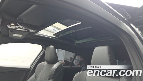 BMW 1 Series 2025, фото 18